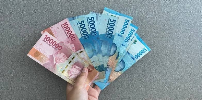 IHSG dan Rupiah Kompak Anjlok Jelang Libur Panjang