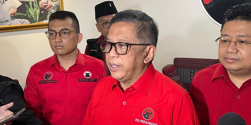 Hasto Tanggapi Santai Reshuffle Budi Gunawan dan Hendrar Prihadi