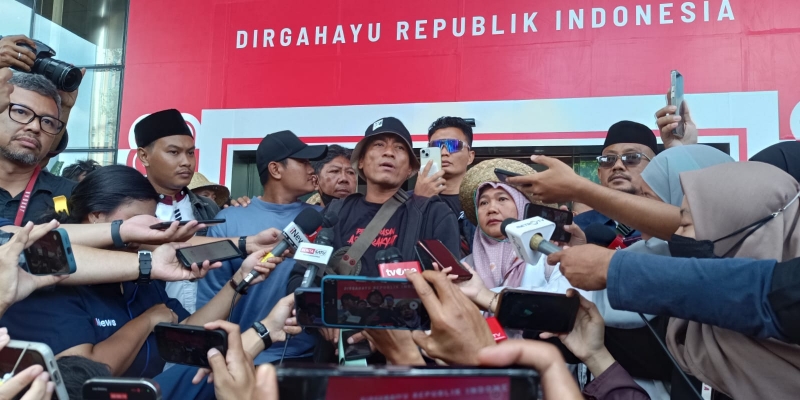 Warga Pati Kasih KPK Tolak Angin Gegara Belum Tangkap Bupati Sudewo