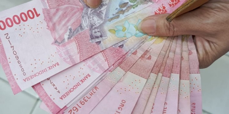 Rupiah Tertekan ke Rp16.633, Pengamat Sentil Menkeu Purbaya