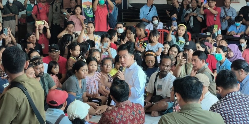 Warga Bali Sentil Gibran saat Kunjungi Pos Pengungsian