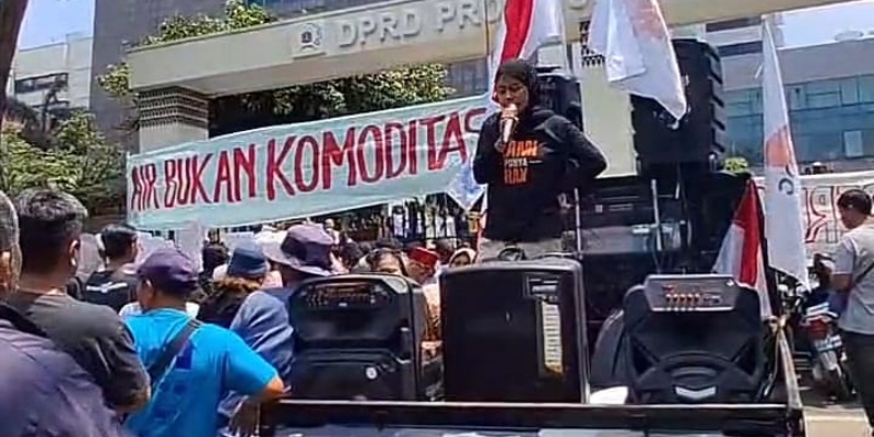 Warga Miskin Kota Tolak Air jadi Komoditas Demi Keuntungan Cukong