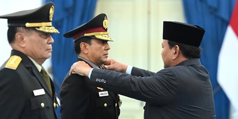 Sandang Jenderal Kehormatan