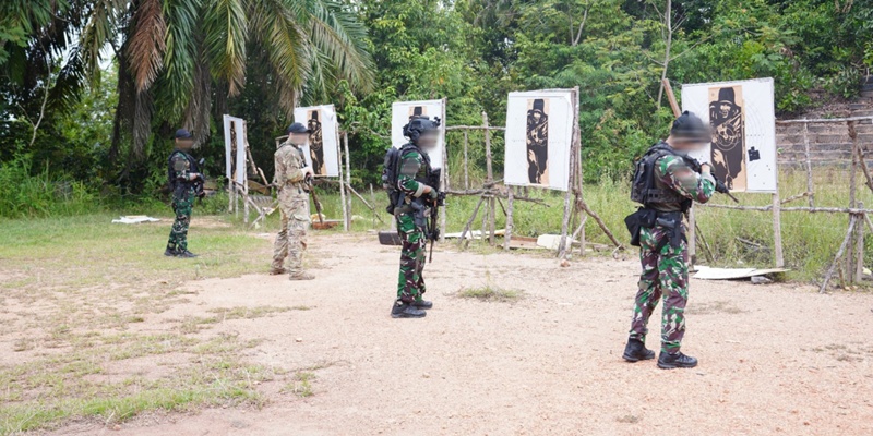 Pasukan Khusus TNI dan USSOF Gelar Latihan Menembak CMMS di Baturaja