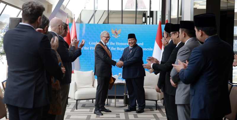 Ternyata Ini Alasan Prabowo Beri Bintang Jasa Utama ke Bill Gates