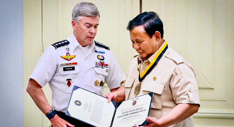 Prabowo dan Bryan Fenton