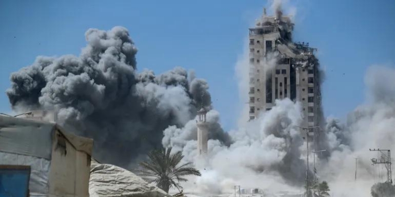 Israel Hancurkan Menara Tinggi di Gaza