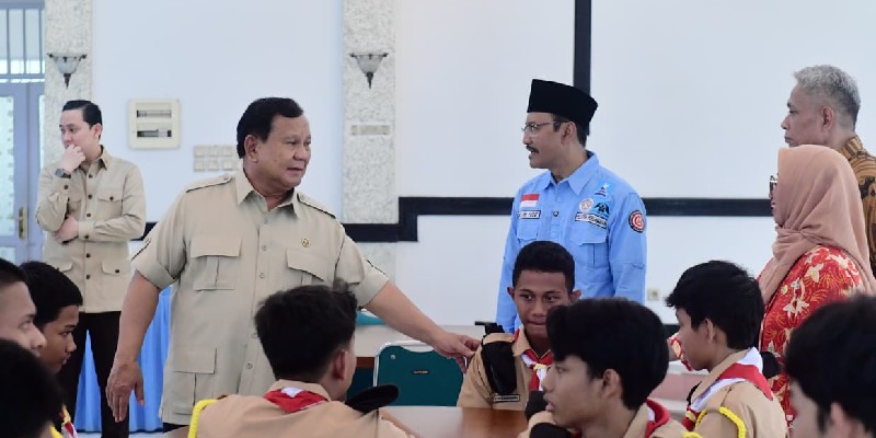 Prabowo Janji Hadirkan 330 Ribu Smart TV untuk Seluruh Sekolah di Indonesia