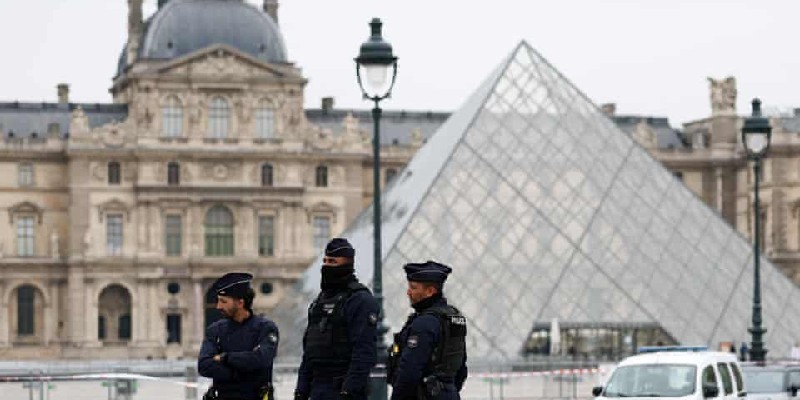 Museum Louvre Paris Ditutup Usai Perampokan