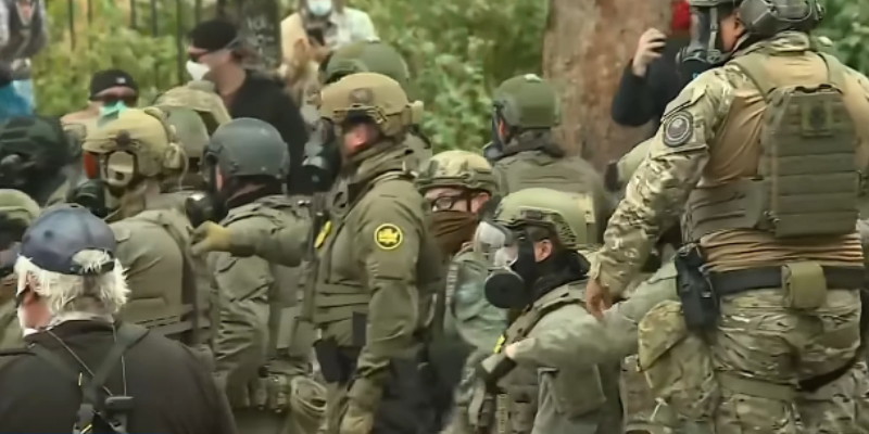 Trump akan Kirim Pasukan Garda Nasional ke Oregon