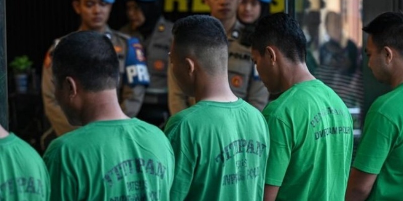 Briptu Danang Penumpang Rantis Brimob Disanksi Minta Maaf dan Patsus 20 Hari