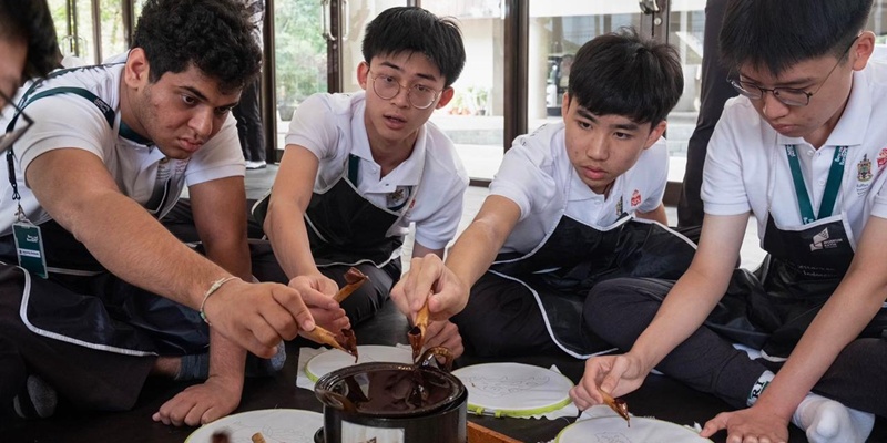 Puluhan Pelajar Singapura Belajar Budaya Hingga Politik di Indonesia