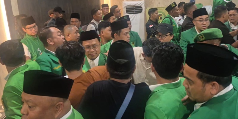 Drama Muktamar X PPP hingga Hasilkan Dua Versi Kepemimpinan