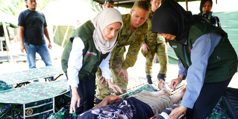 TNI-ADF Simulasi Evakuasi Warga Terdampak Bencana