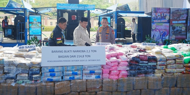 Jenderal Sigit Pamer 118 Kampung Bebas Narkoba di Hadapan Prabowo