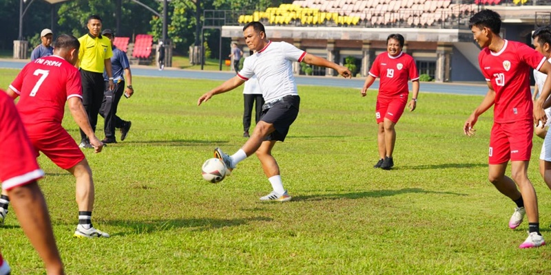 Main Bola Bareng Wartawan