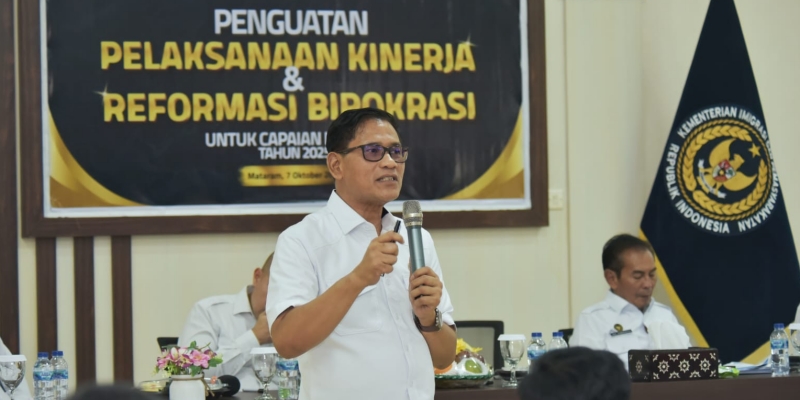 Paspor Indonesia: Strategi Diplomasi, Hukum, dan Mobilitas Global untuk Kemajuan Ekonomi