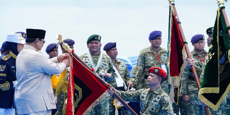 Prabowo Beri Tanda Kehormatan Samkarya Nugraha kepada 12 Satuan TNI