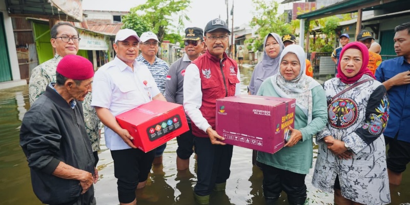 Kemensos Kirim Bantuan dan Dirikan Dapur Umum untuk Korban Banjir di Semarang