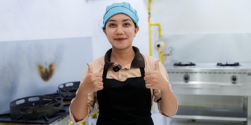 Mantan SPG Kini Menjadi Personel Dapur MBG