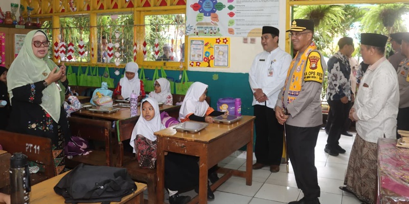 Proses Produksi SPPG Polri Pejaten Dipastikan Sesuai SOP