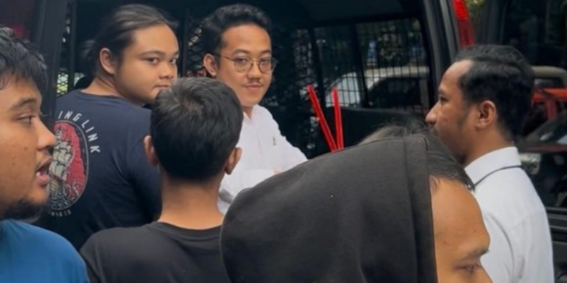 Alarm Delpedro, Makin Ditekan Makin Melawan!