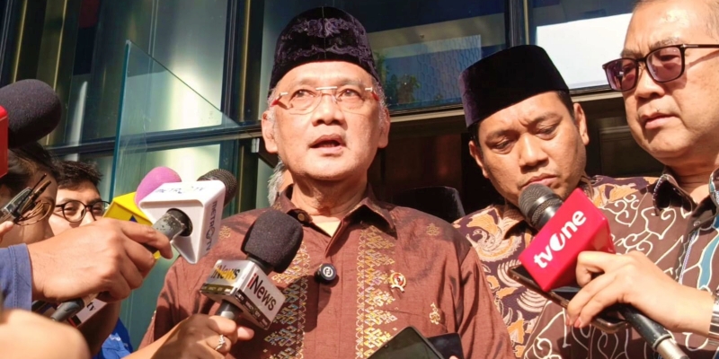 Gus Irfan Serahkan 200 Nama Calon Pejabat Kementerian Haji ke KPK