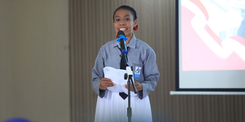 Orang Tua Siswa di Sorong Terharu Sang Anak Bisa Kuliah di LN