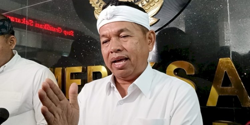 Dedi Mulyadi Wajibkan Siswa Jalan Kaki ke Sekolah