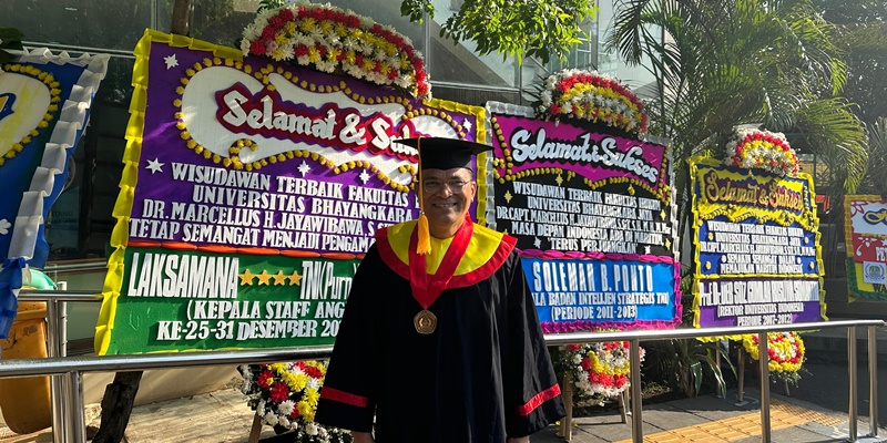 Lulusan Terbaik FH UBJ Bertekad Perjuangkan Kedaulatan Maritim