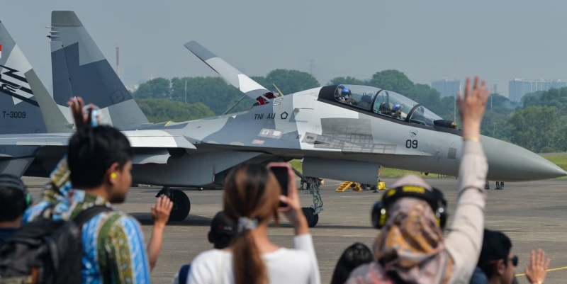 Nonton Pesawat Tempur