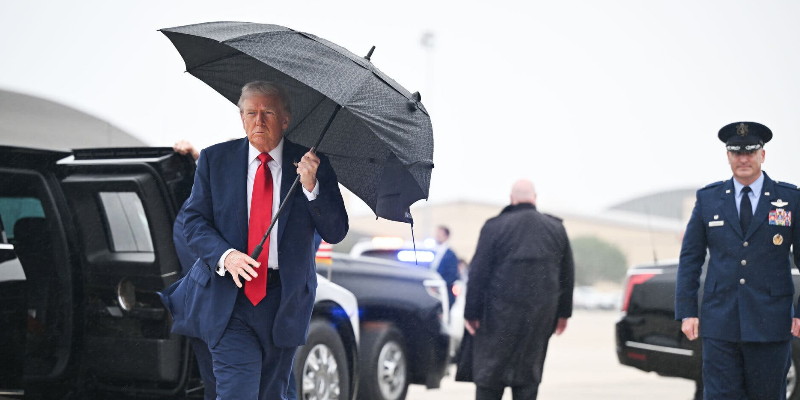 Trump Terbang ke Timur Tengah Rayakan Gencatan Senjata Israel-Hamas