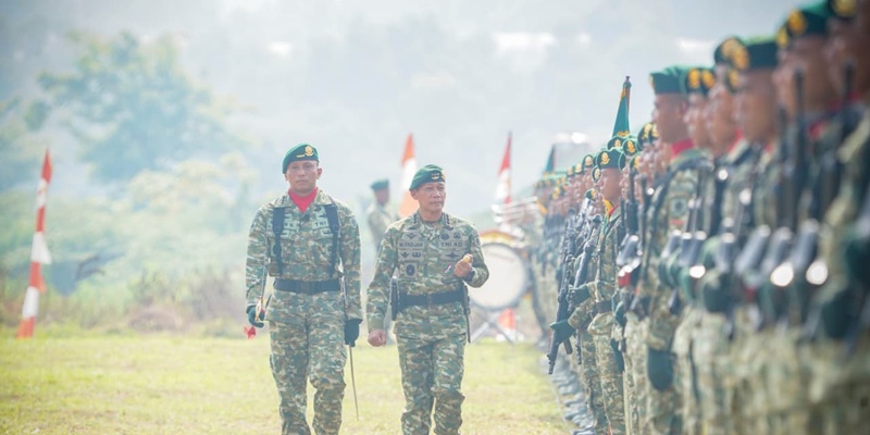 Cek Pasukan Tempur Kostrad