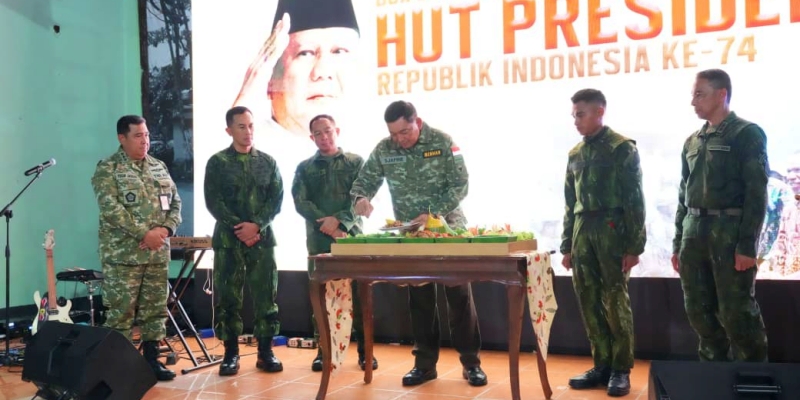 Panglima TNI dan Menhan Bareng Prajurit Yonif 754 Gelar Doa untuk Prabowo