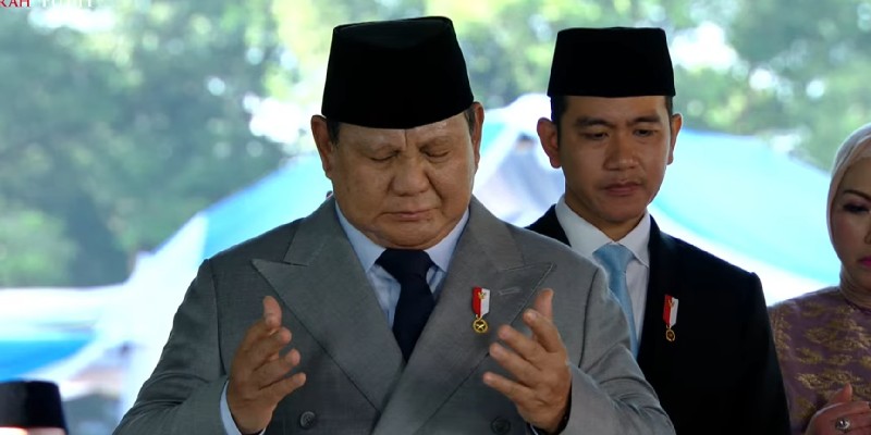 Prabowo Doakan Pahlawan yang Gugur di Sumur Lubang Buaya