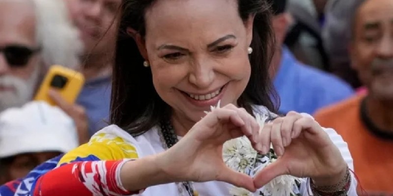 Machado Simbol Perdamaian Universal