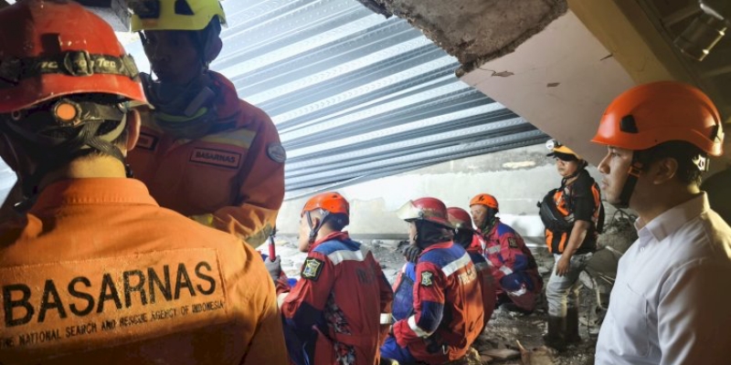 27 Orang Masih Tertimbun Bangunan Ponpes Al Khoziny