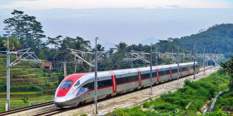 Warisan Salah Arah dari Proyek Ambisius Jokowi