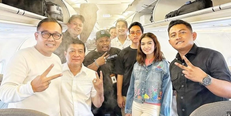 Politikus PDIP Unggah Foto Gibran Bareng Silfester