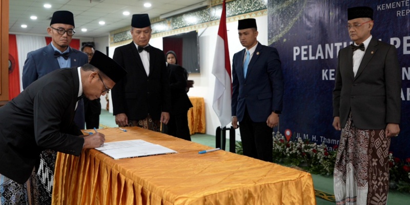 Pejabat Baru Kemenhaj Diminta Profesional Layani Umat