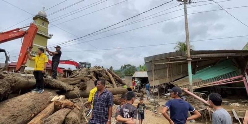 Presiden Prabowo Diminta Tetapkan Banjir Besar sebagai Bencana Nasional