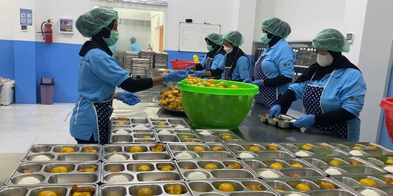 Berjibaku Terapkan Standar