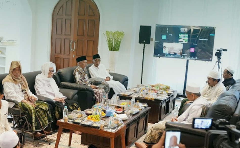 Seruan Kiai Sepuh di Tengah Konflik PBNU