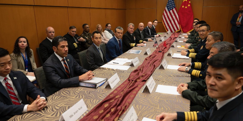 AS dan China Kembali Buka Hotline Militer