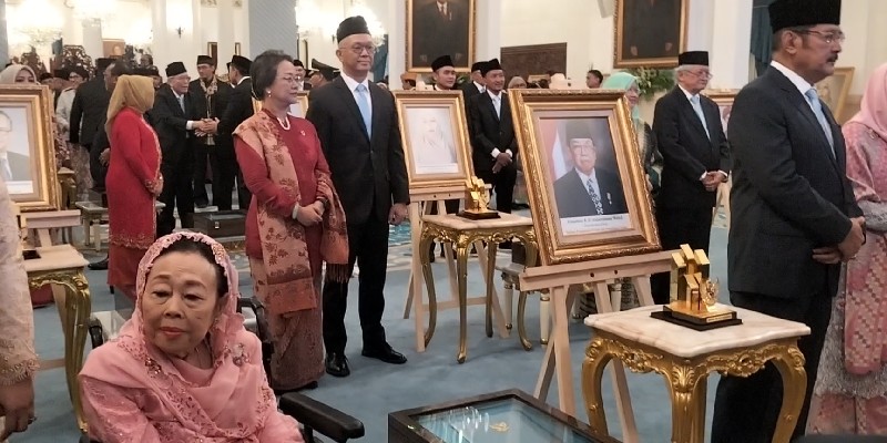 Gusdur Terima Gelar Pahlawan di Bidang Politik dan Pendidikan Islam