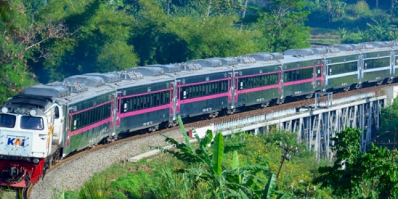 Daop 2 Operasikan Empat KA Tambahan Antisipasi Libur Nataru