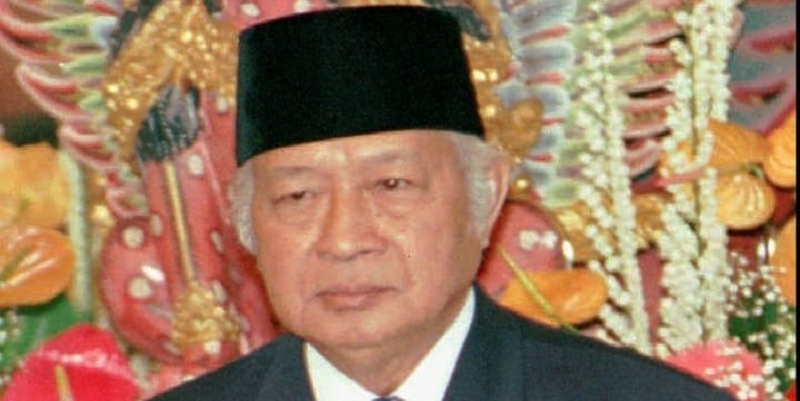 Kebohongan Konstitusional di Balik Nama Soeharto