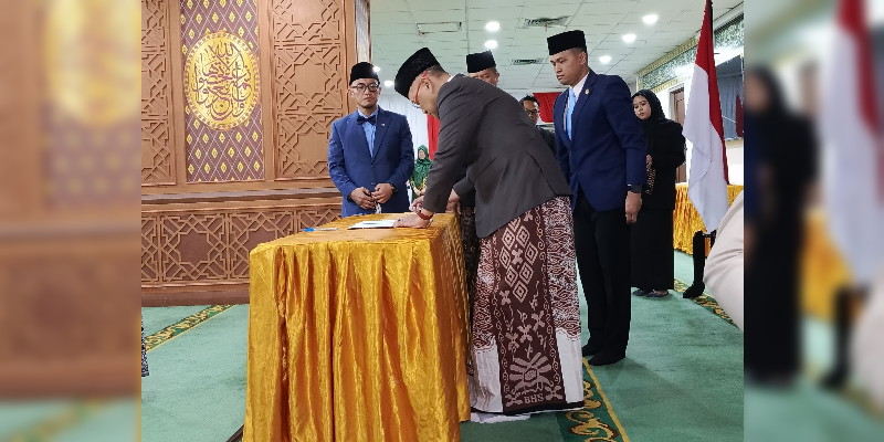 Menteri Haji dan Umrah, Mochammad Irfan Yusuf melantik pejabat struktural, di Masjid Al IKhlas, Kementerian Haji dan Umrah, Jakarta,  Rabu 26 November 2025 (RMOL/Reni Erina)