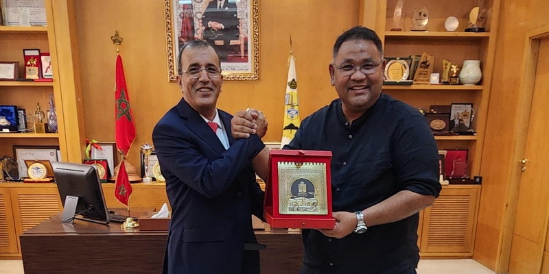 Penulis bersama Walikota Dakhla, Maroko, dalam kunjungan Juli 2024