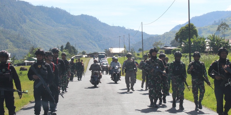 Patroli di Puncak Jaya